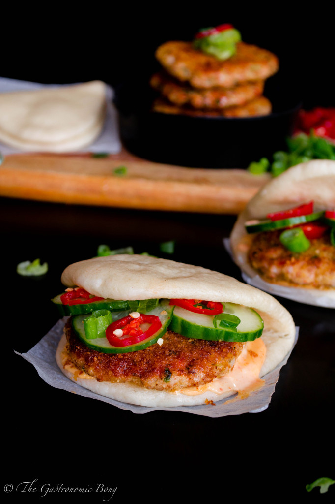 crispy prawns cake in steamed folded buns1