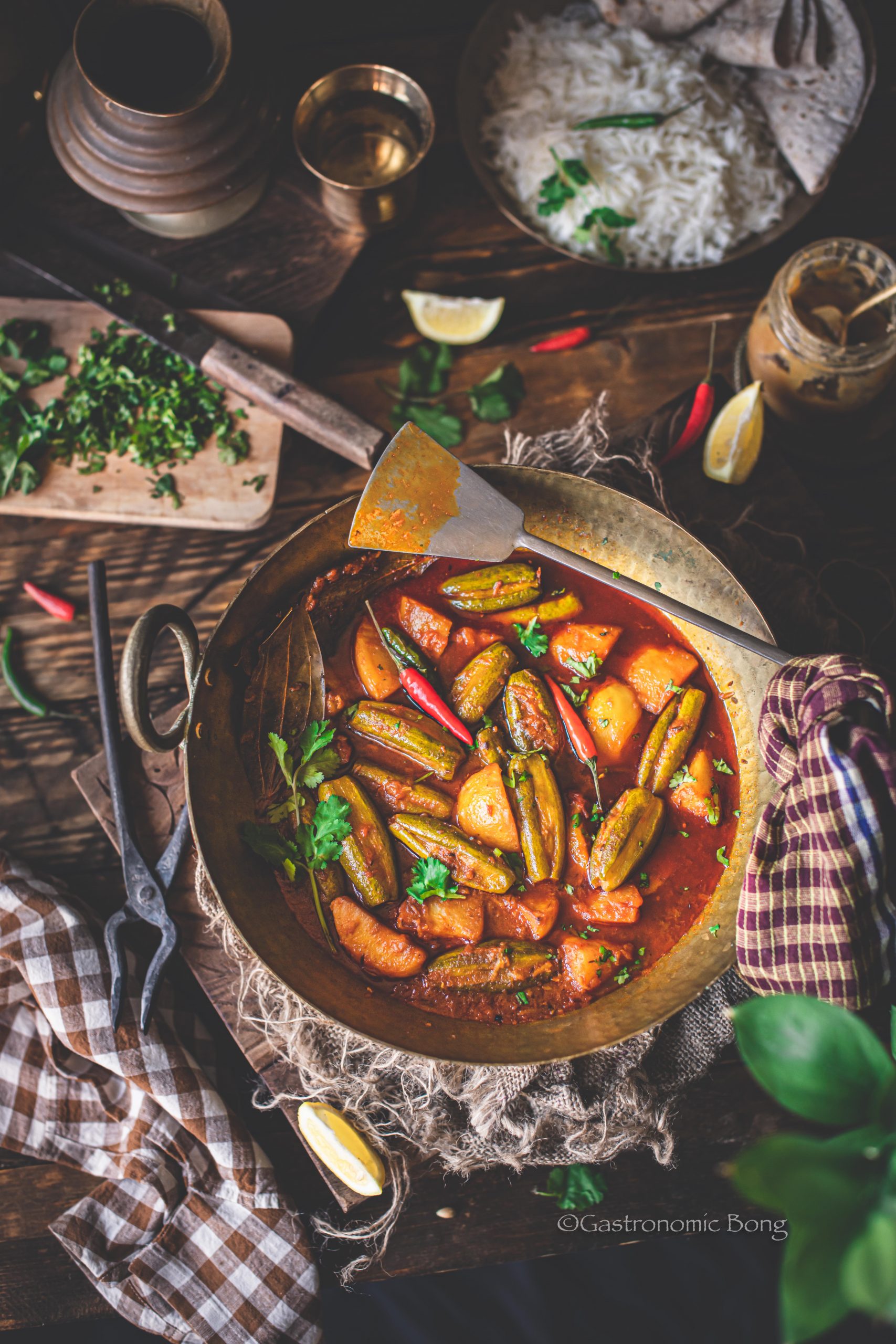 Aloo Potol Er Dalna Bengali Recipe - Gastronomic BONG